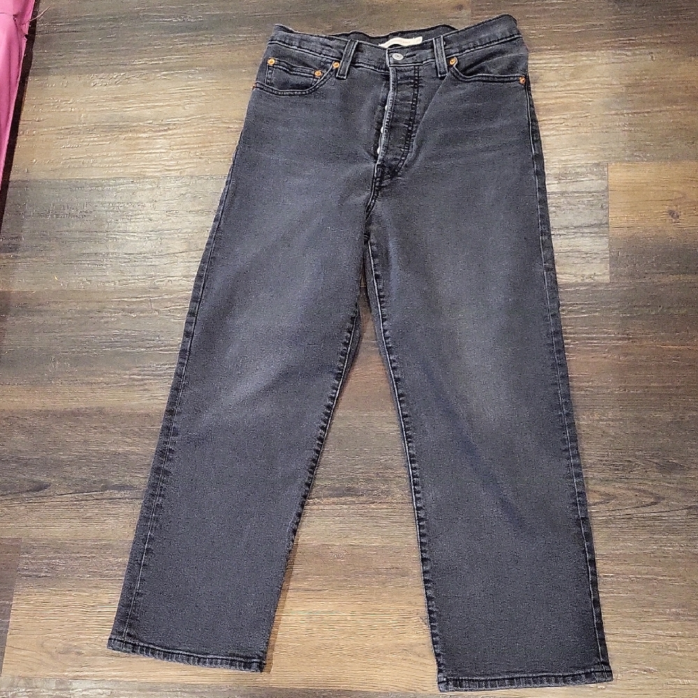 Black Levi Women's Jeans. Ribcage Straight Ankle